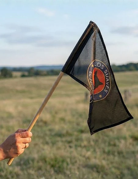 Banderas grapadas a palo personalizadas